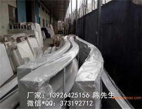 匠心设计，灵动空间 探索金属铝方通弧形与波浪形在吊顶幕墙隔断中的装饰艺术